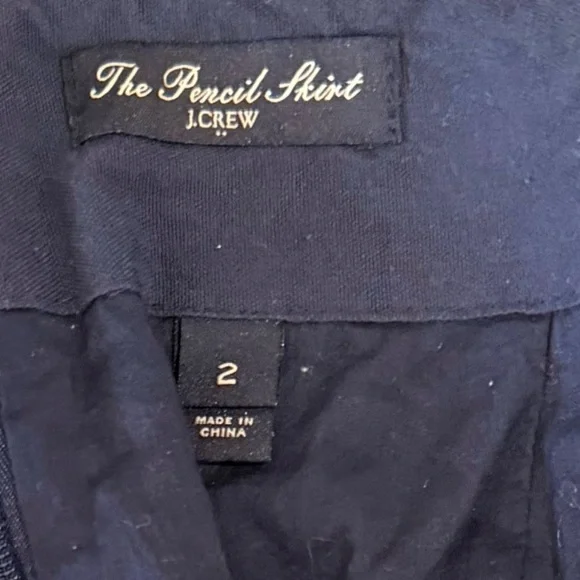 J Crew Navy "The Pencil Skirt" with Cream Floral Embroidery - Sz 2 - Picture 8 of 8